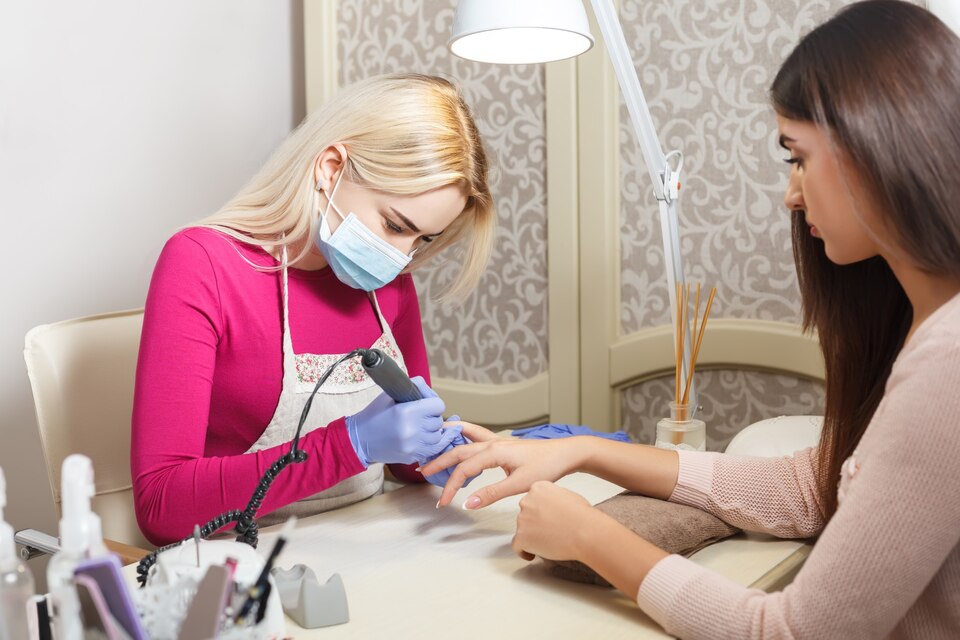 Burhaniye Manikürcü